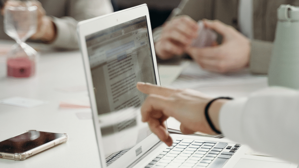 Comprehensive digital transformation: roadmap from vision to implementation